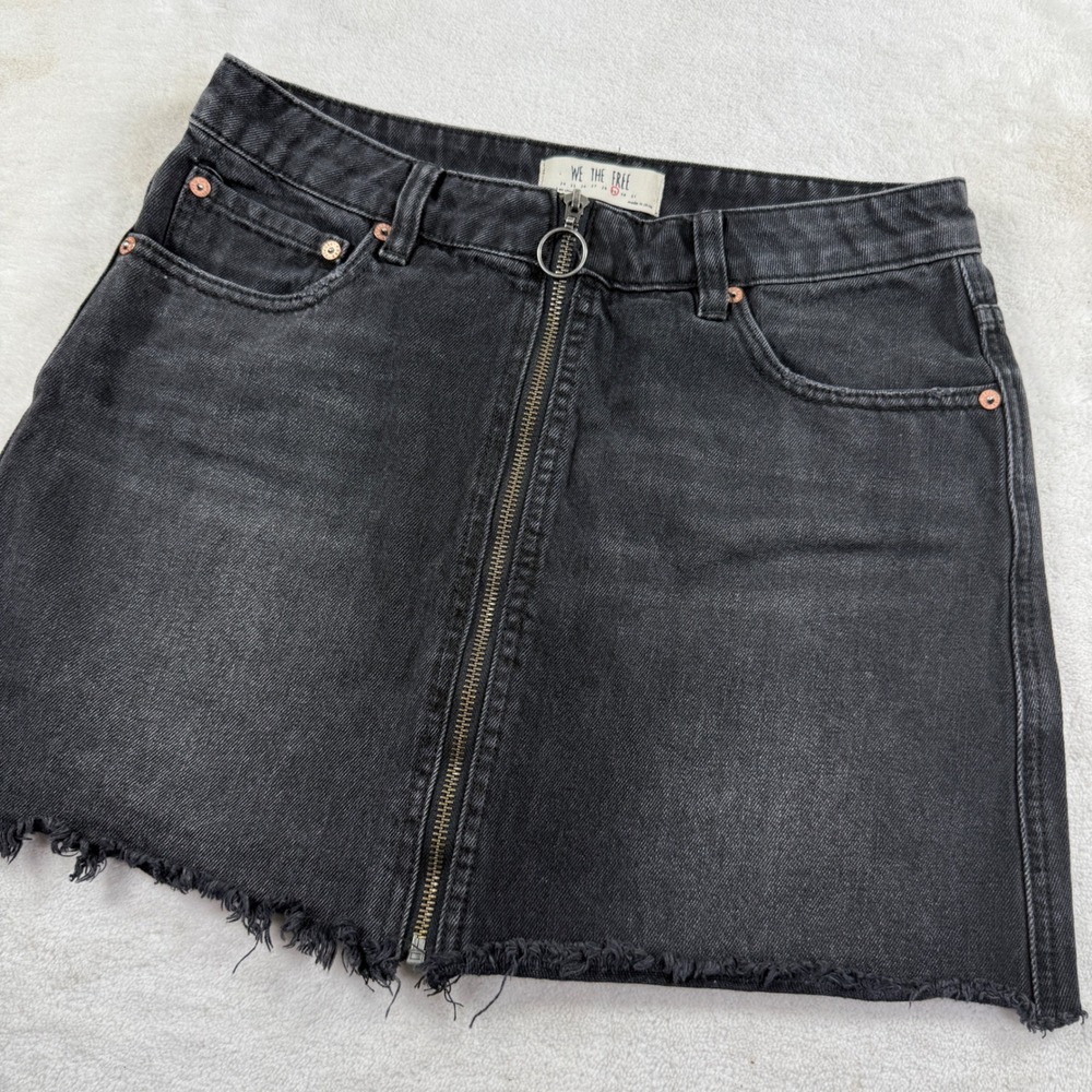 We The Free Free People Black Denim Zip Front Mini Skirt Raw Hem Size‎ 29
